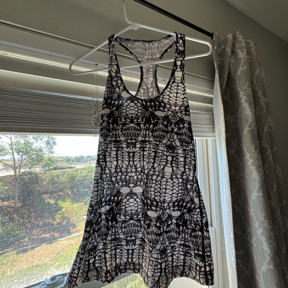 EUC Lululemon Racer Back Tank 🤍 - Picture 4 of 4